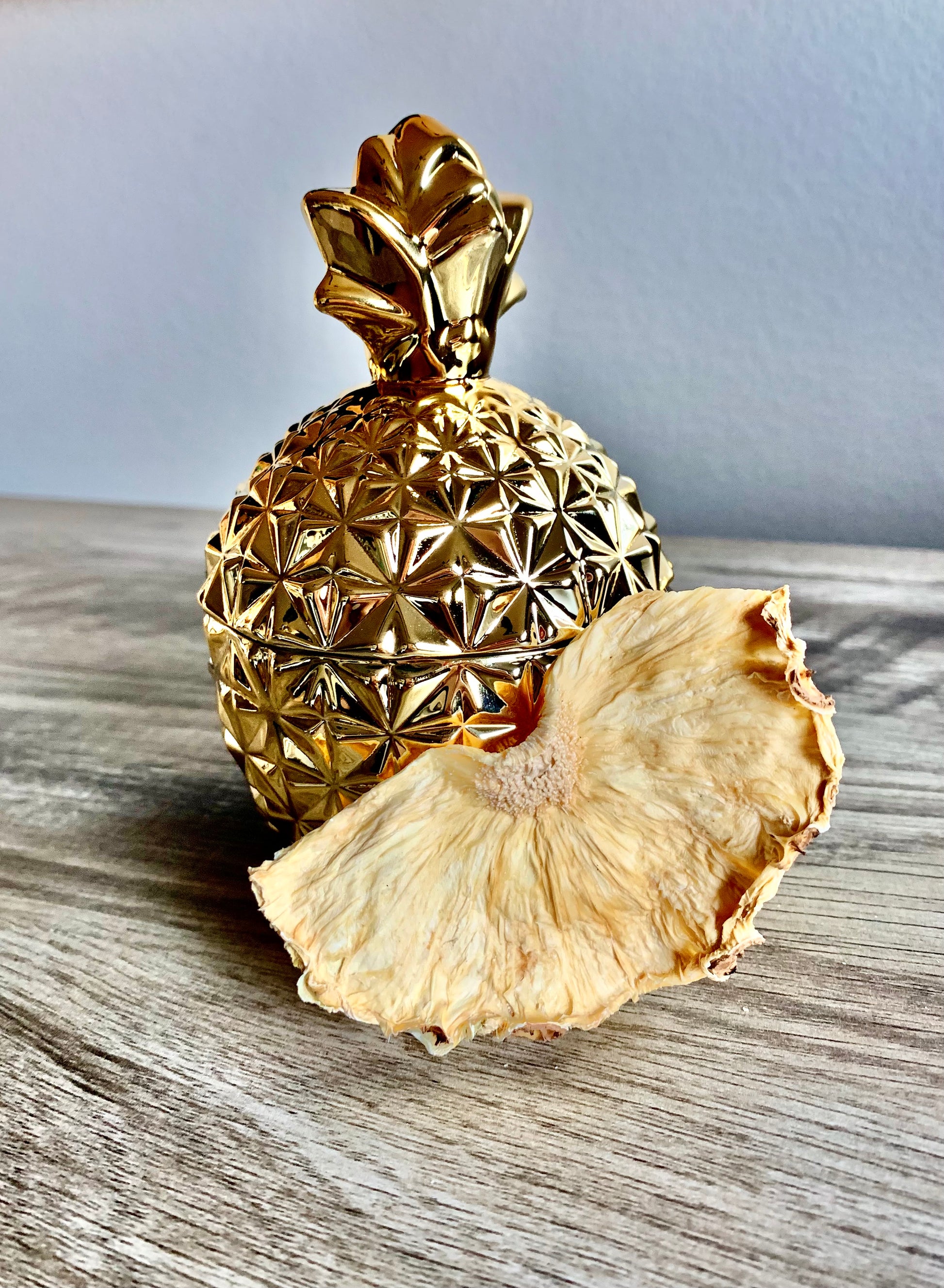 Gorgeous Gold Pineapple - Pieces Of Luv Handmade Candles 